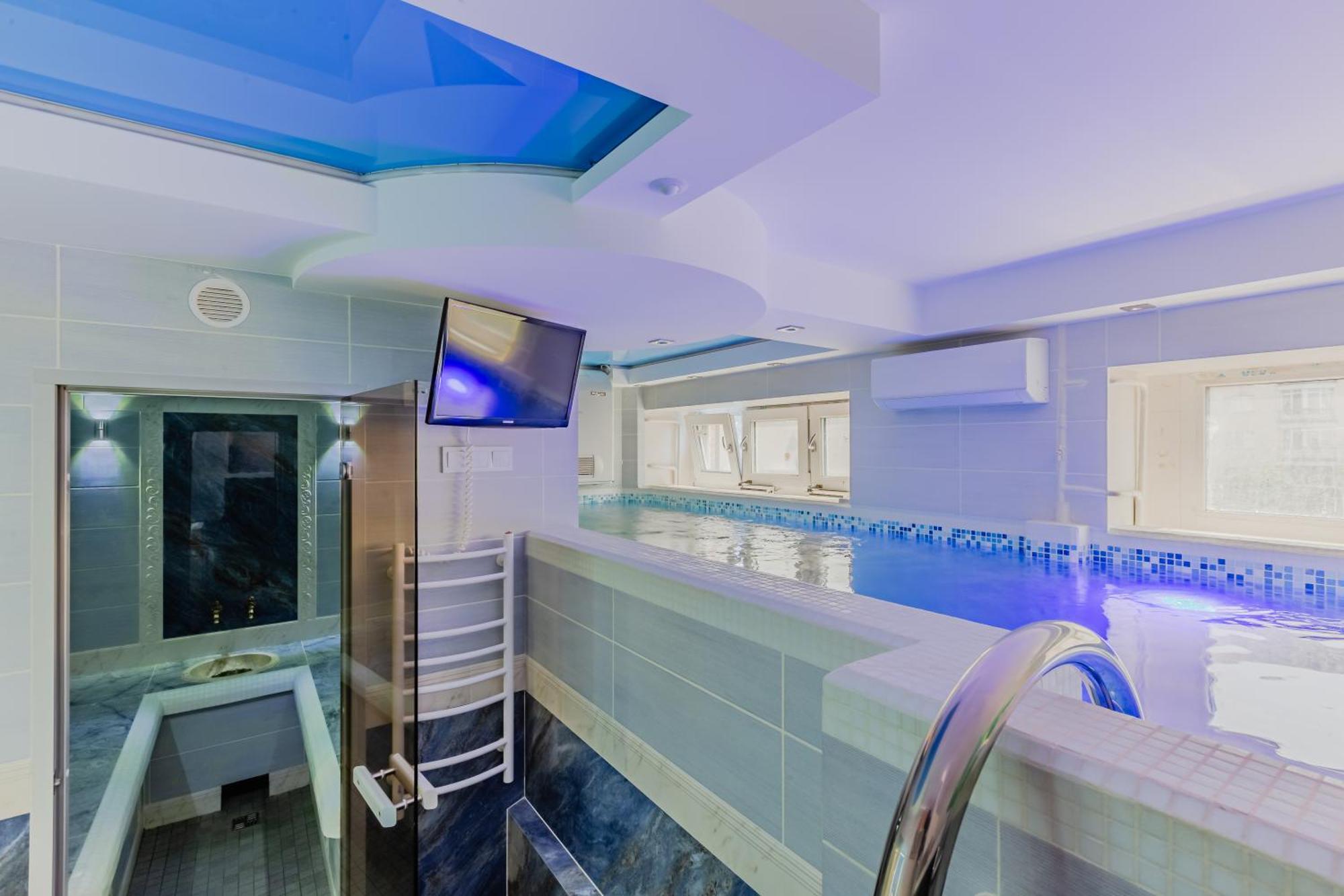 Luxury Apartment With Pool And Hammam キエフ エクステリア 写真