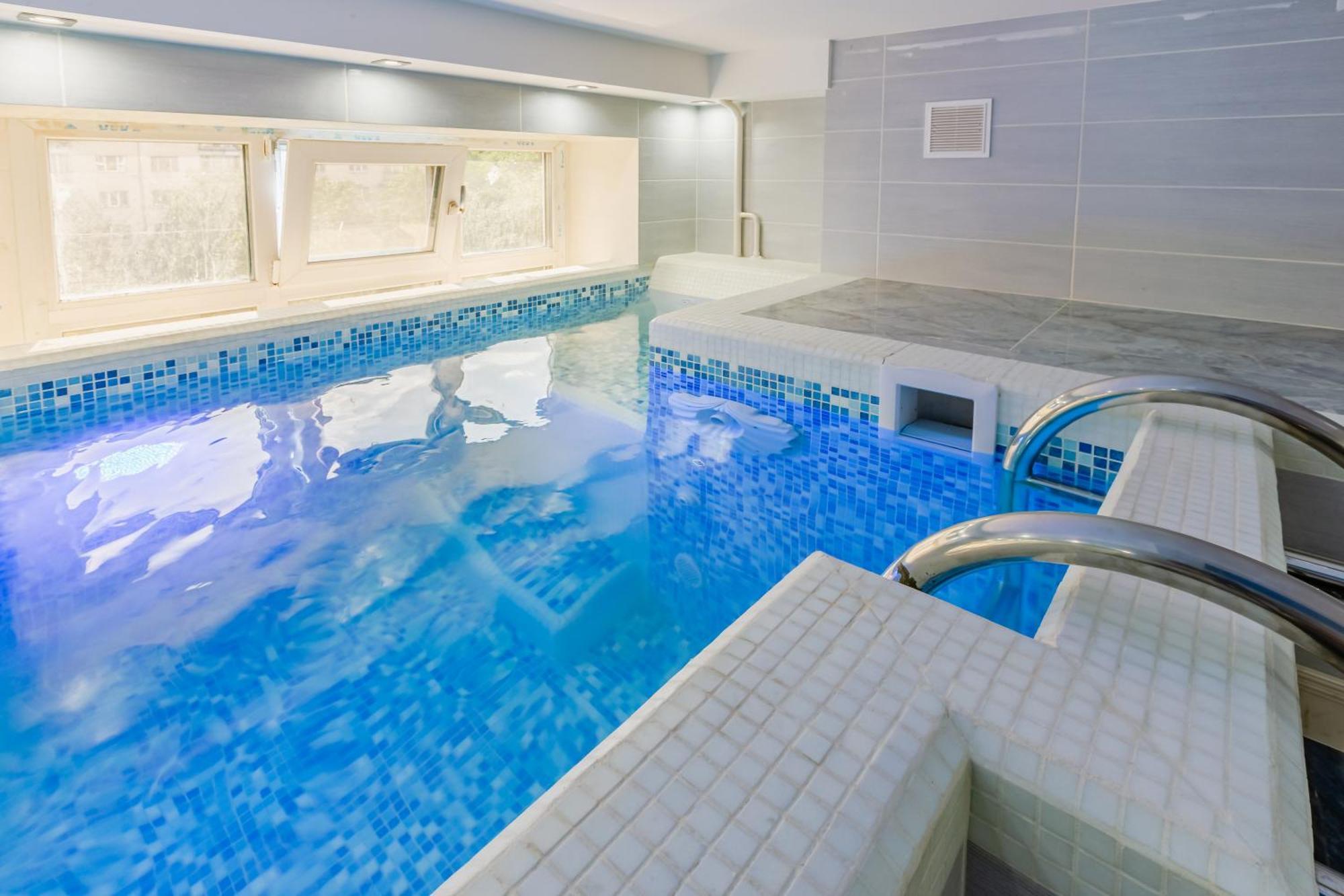 Luxury Apartment With Pool And Hammam キエフ エクステリア 写真