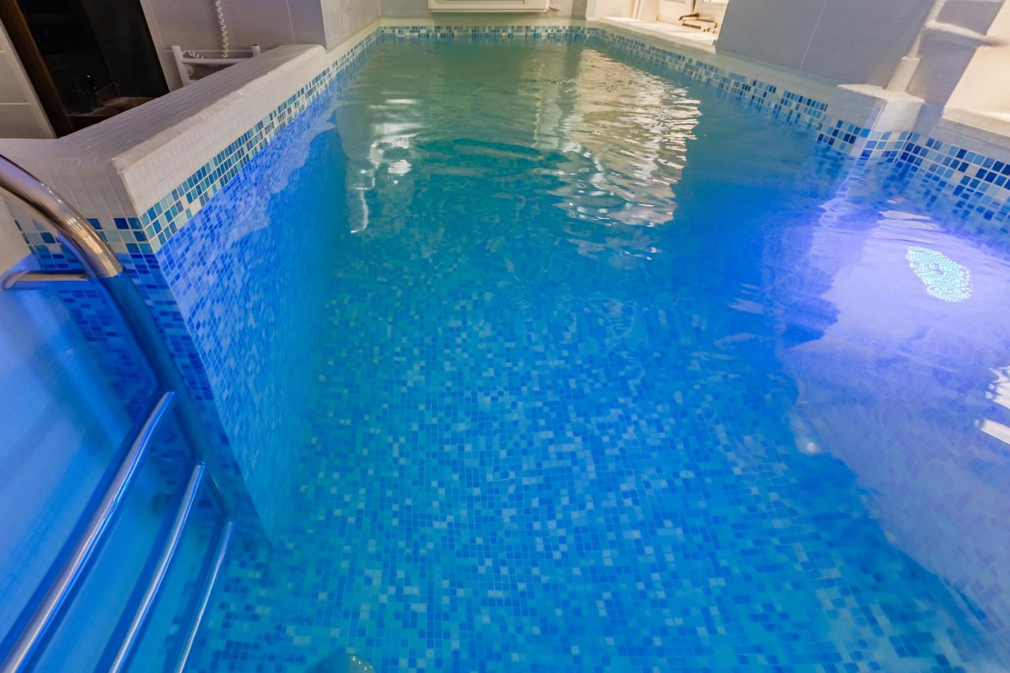 Luxury Apartment With Pool And Hammam キエフ エクステリア 写真
